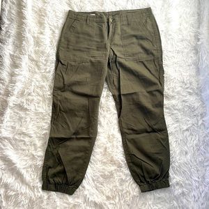 Lightweight army green jogger style pants